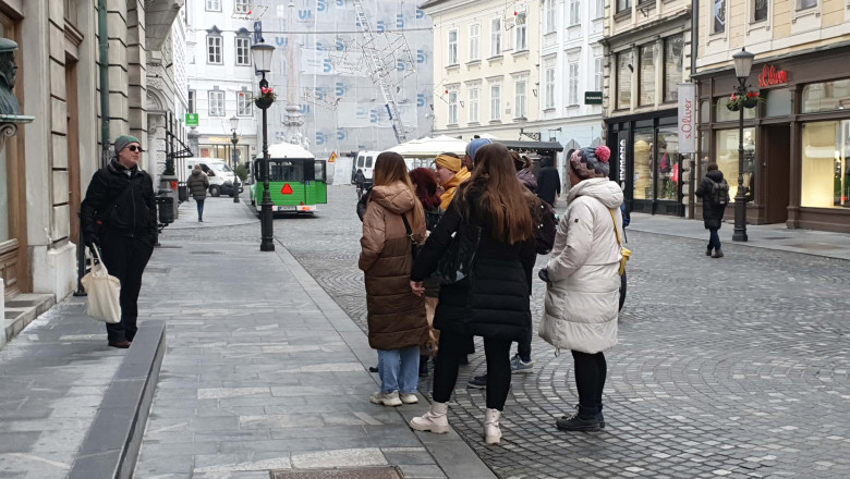 Pri spomeniku Adama Bohoriča (Foto: Luka Horjak)